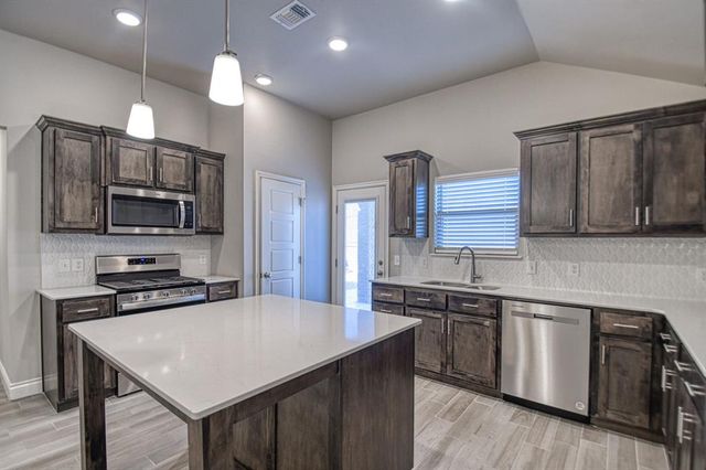 12817 NW 4th Street, Yukon, OK 73099