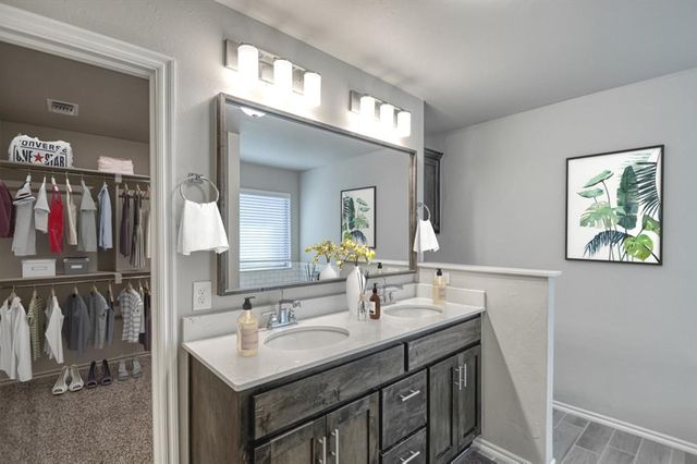 12817 NW 4th Street, Yukon, OK 73099