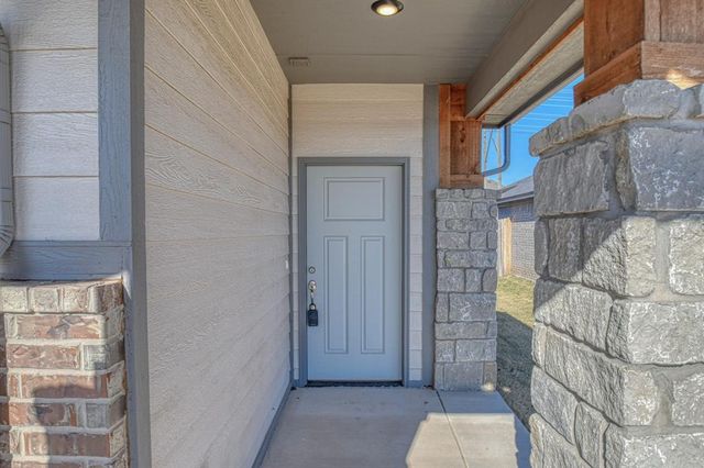 12817 NW 4th Street, Yukon, OK 73099