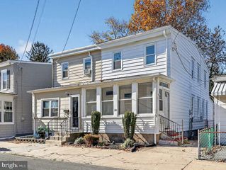 111 WESTMINSTER AVE, Gloucester City, NJ 08030