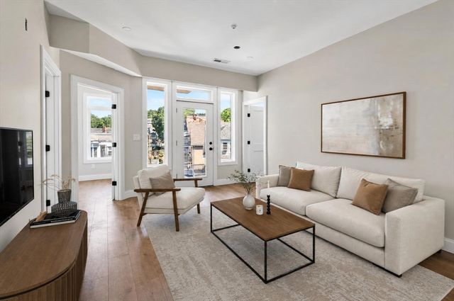 2 Weld Hill Street 203, Boston, MA 02130