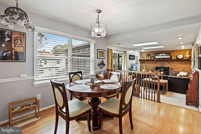 2131 SILENTREE DR, Vienna, VA 22182