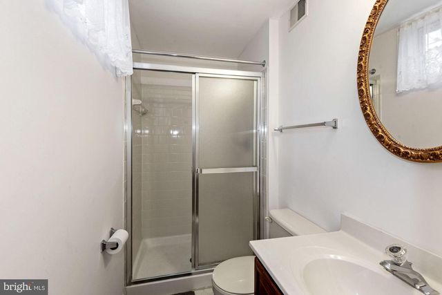 2131 SILENTREE DR, Vienna, VA 22182