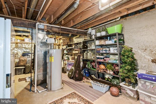 2131 SILENTREE DR, Vienna, VA 22182