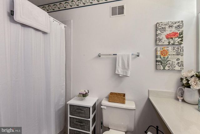 2131 SILENTREE DR, Vienna, VA 22182