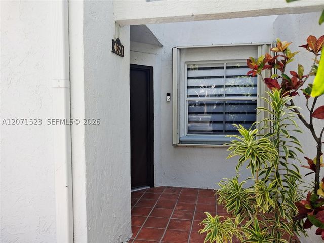 4621 NW 97 CT 4621, Doral, FL 33178