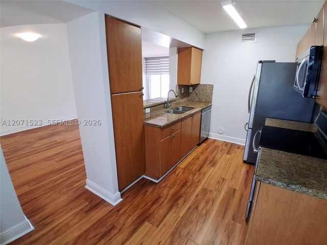 4621 NW 97 CT 4621, Doral, FL 33178