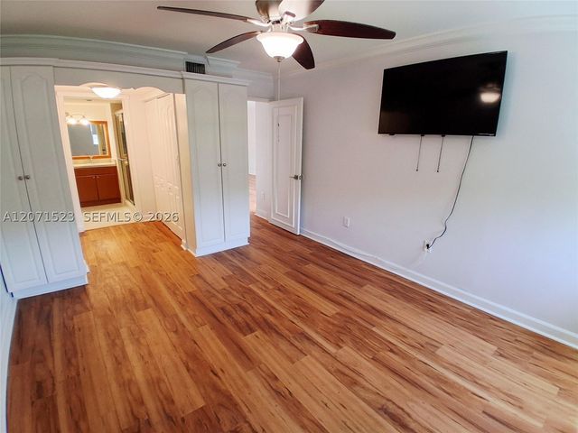 4621 NW 97 CT 4621, Doral, FL 33178