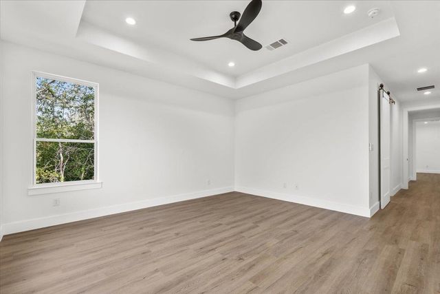 248 Kaukonahua LN, Bastrop, TX 78602