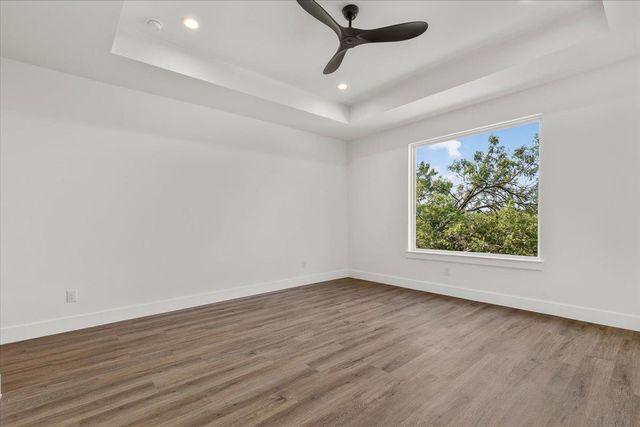 248 Kaukonahua LN, Bastrop, TX 78602