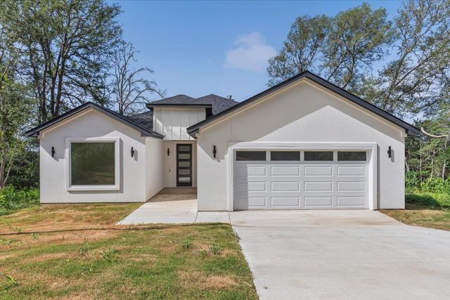 248 Kaukonahua LN, Bastrop, TX 78602