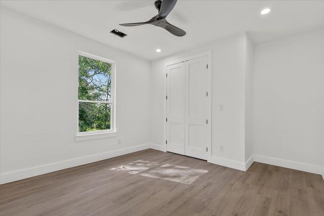 248 Kaukonahua LN, Bastrop, TX 78602