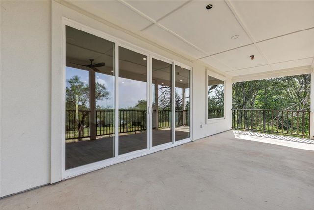 248 Kaukonahua LN, Bastrop, TX 78602