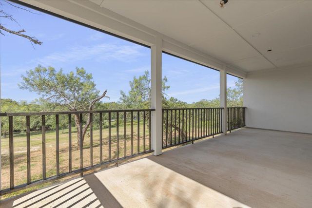 248 Kaukonahua LN, Bastrop, TX 78602