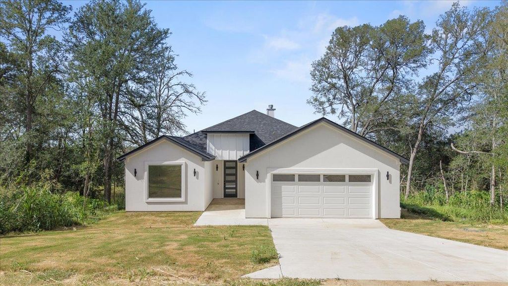 248 Kaukonahua LN, Bastrop, TX 78602