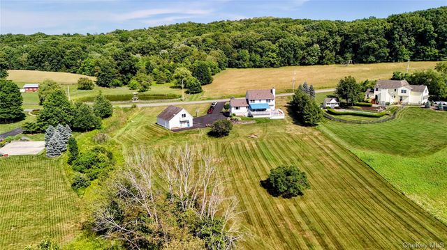 33 Jessup Road, Warwick, NY 10990