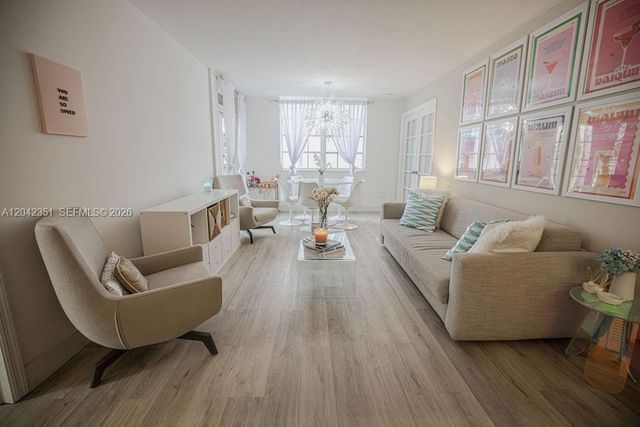 1280 S Alhambra Circle 2214, Coral Gables, FL 33146
