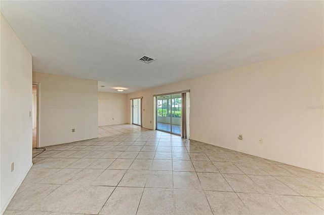 6905 9TH AVENUE W 6905, Bradenton, FL 34209