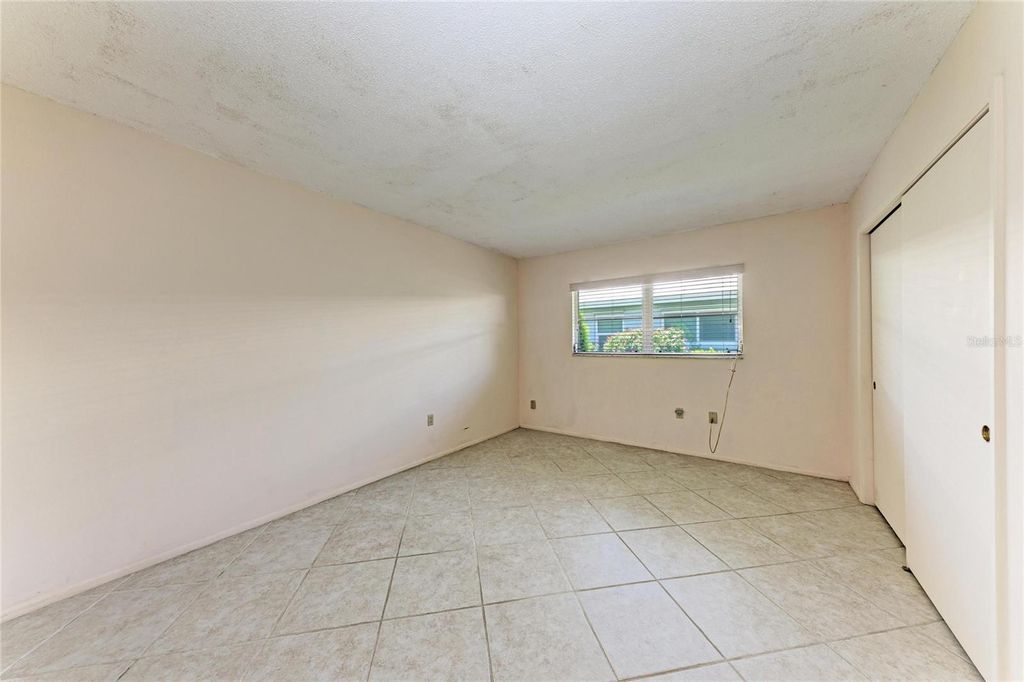 Image 22 of property listing at 6905 9TH AVENUE W 6905, Bradenton, FL 34209