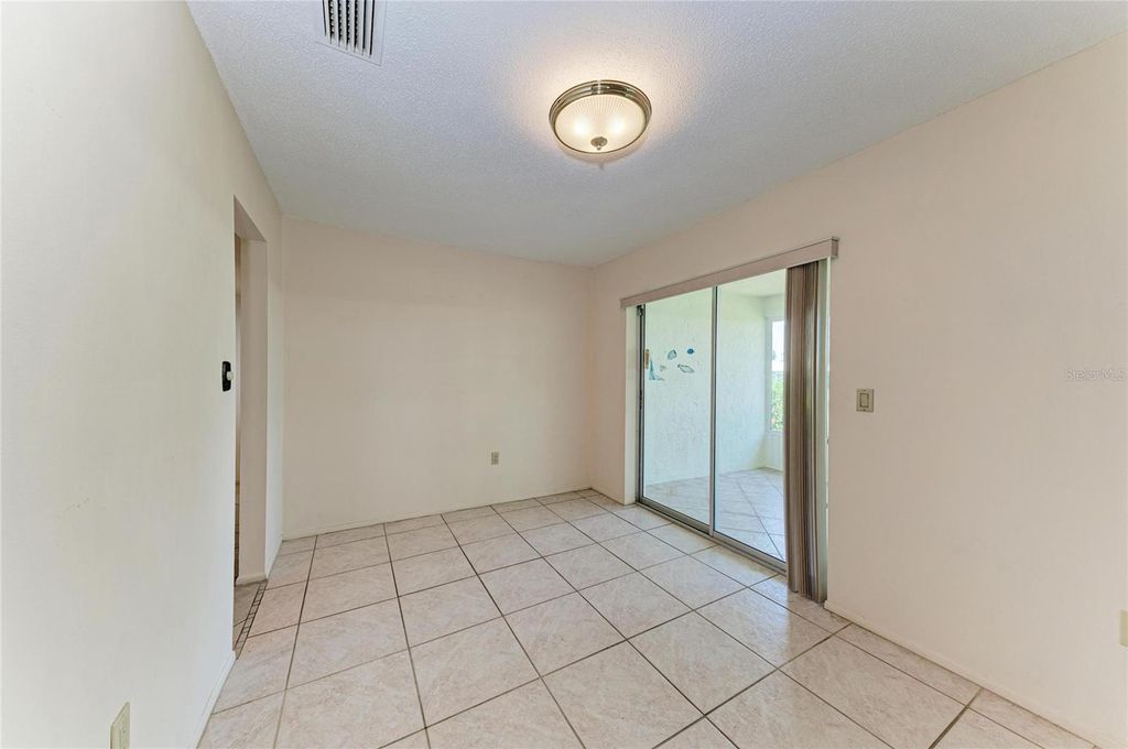 Image 27 of property listing at 6905 9TH AVENUE W 6905, Bradenton, FL 34209