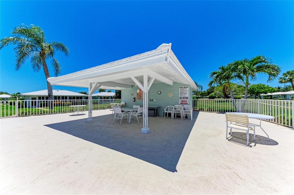 Image 42 of property listing at 6905 9TH AVENUE W 6905, Bradenton, FL 34209
