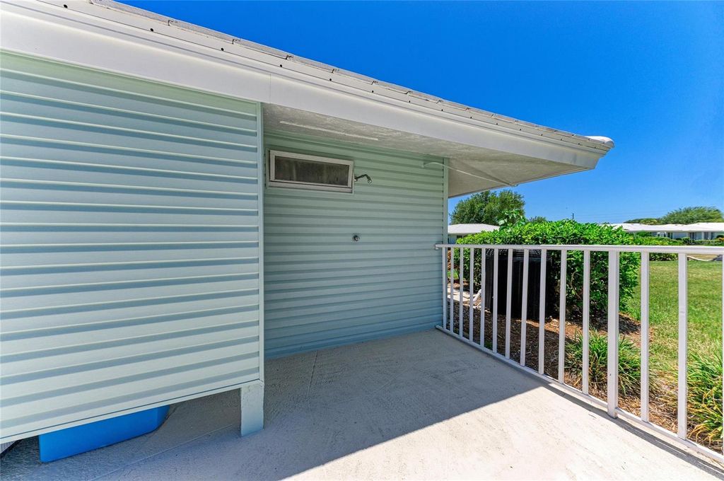 Image 43 of property listing at 6905 9TH AVENUE W 6905, Bradenton, FL 34209