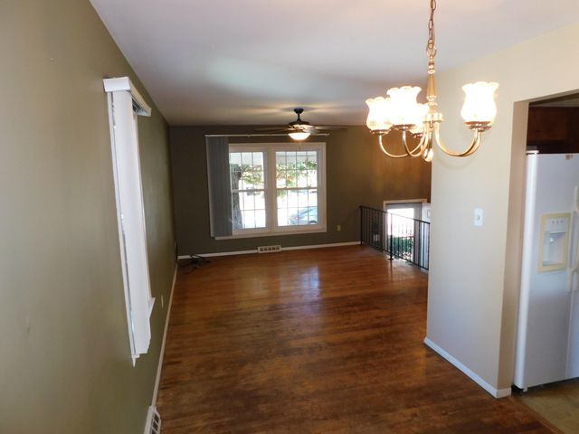 1205 Monticello Park Drive, Valparaiso, IN 46383