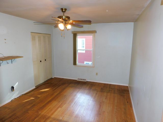 1205 Monticello Park Drive, Valparaiso, IN 46383