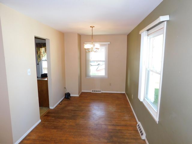 1205 Monticello Park Drive, Valparaiso, IN 46383