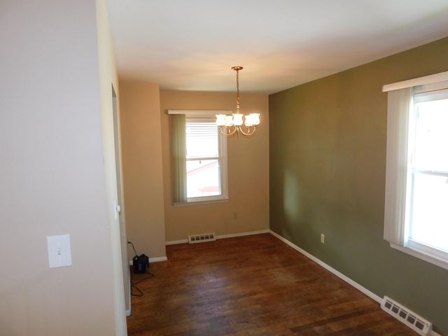 1205 Monticello Park Drive, Valparaiso, IN 46383