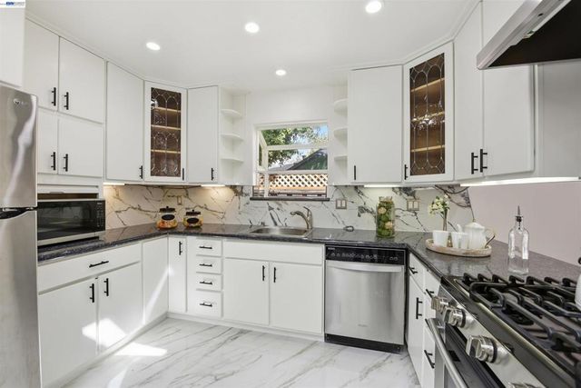 37658 Canterbury St, Fremont, CA 94536