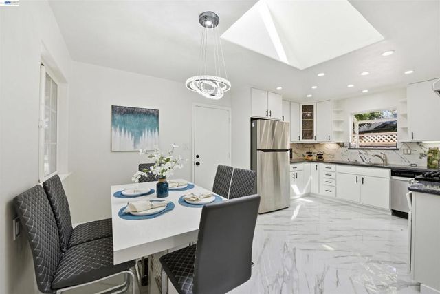 37658 Canterbury St, Fremont, CA 94536