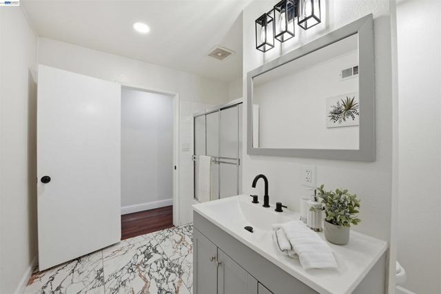 37658 Canterbury St, Fremont, CA 94536