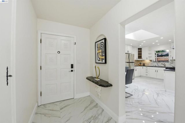 37658 Canterbury St, Fremont, CA 94536