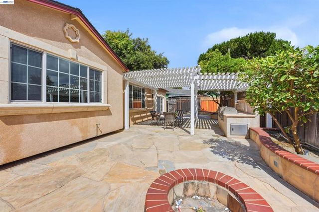 37658 Canterbury St, Fremont, CA 94536