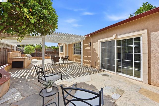 37658 Canterbury St, Fremont, CA 94536