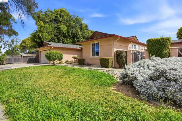 37658 Canterbury St, Fremont, CA 94536