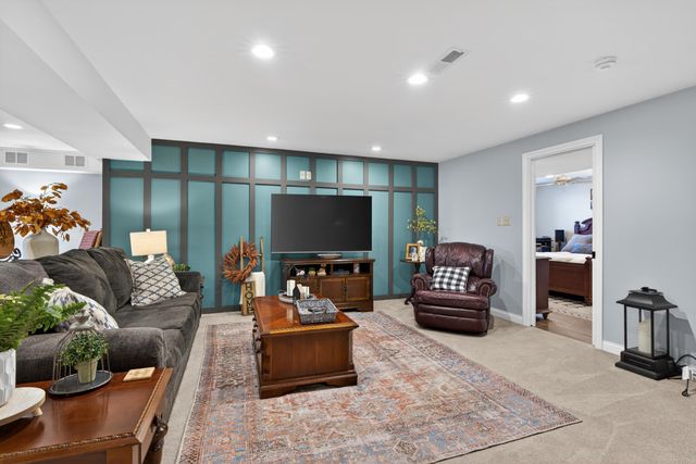 105 Elm Fork Drive, Paris, KY 40361