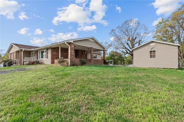 1512 Pittman Street, Mount Airy, NC 27030