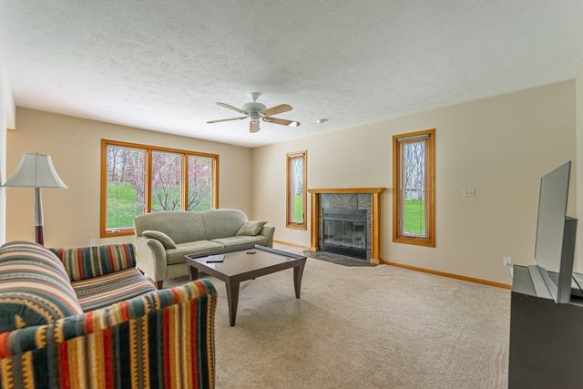 227 FOXFIRE Place, Rockton, IL 61072