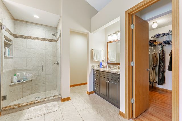 227 FOXFIRE Place, Rockton, IL 61072