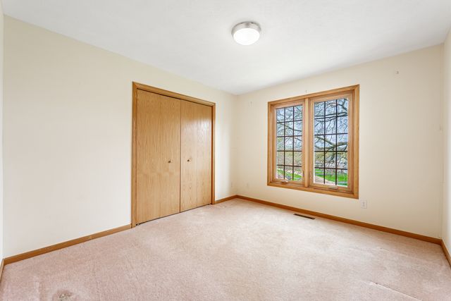 227 FOXFIRE Place, Rockton, IL 61072