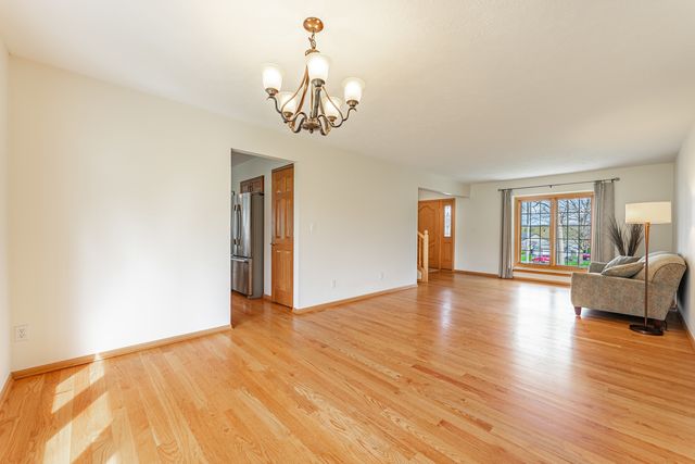 227 FOXFIRE Place, Rockton, IL 61072