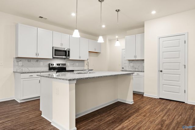 331 Emma Way, New Market, AL 35761