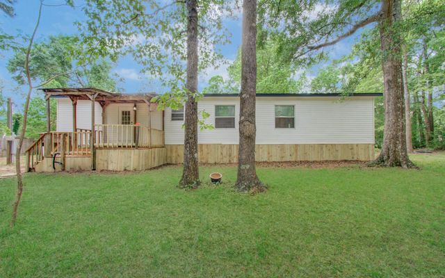 4537 Grand Oaks Drive, Willis, TX 77378