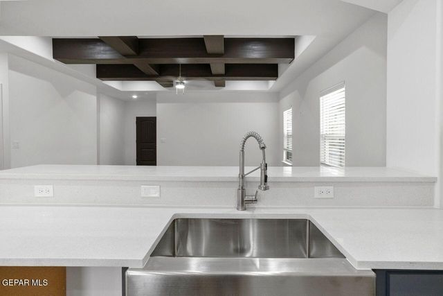 10709 Drew Pearson Drive, El Paso, TX 79924