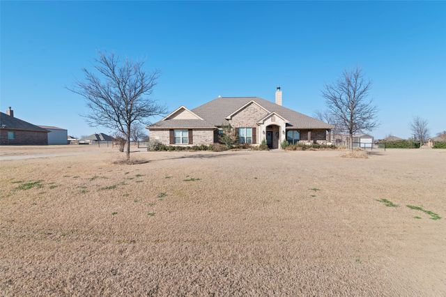 133 High Ridge Court, Decatur, TX 76234