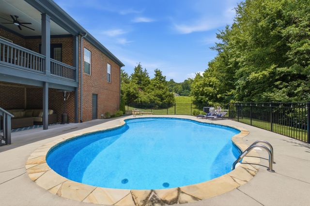 1600 Glenellen Way, Brentwood, TN 37027