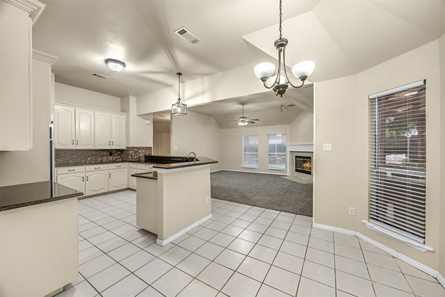 11 Enchanted Court, Mansfield, TX 76063