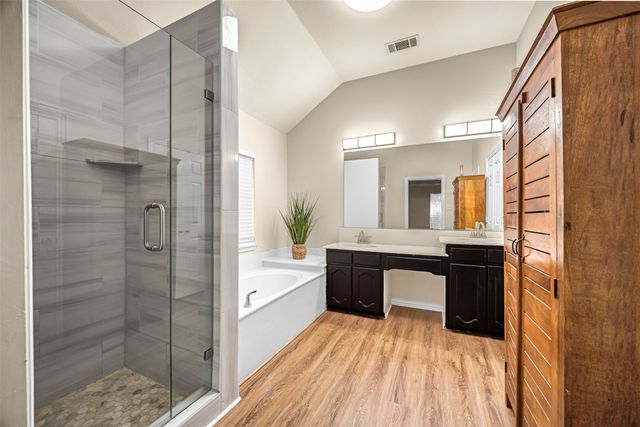 11 Enchanted Court, Mansfield, TX 76063